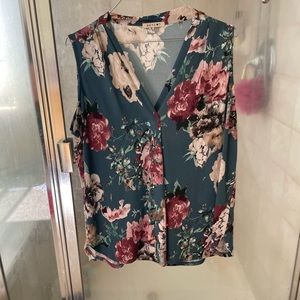 Beacon Sleeveless 1X Polyester Blue Floral Blouse